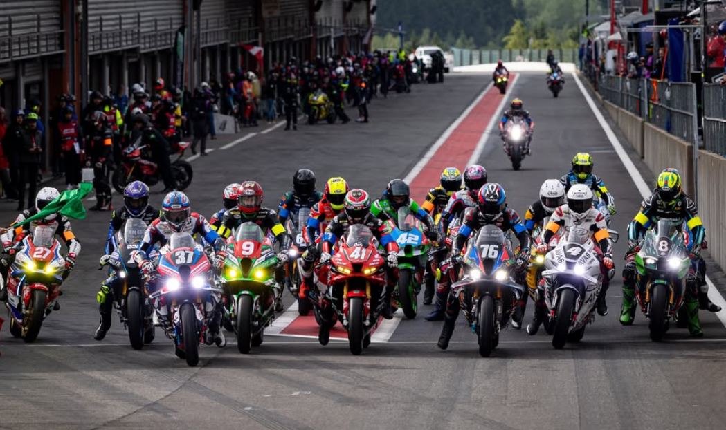 Compétition de vitesse moto